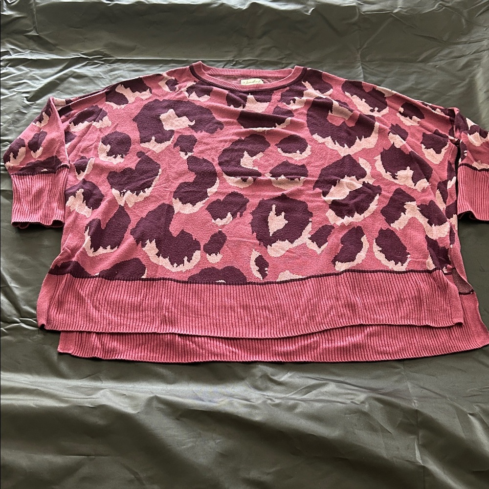 Wonderly Pink and Burgundy Patterned Sweatshirt